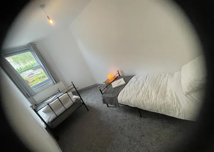 Seaside Flat With Private Garden Apartman Scarborough