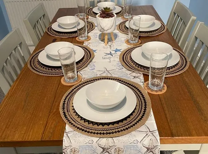 Seaside Flat With Private Garden