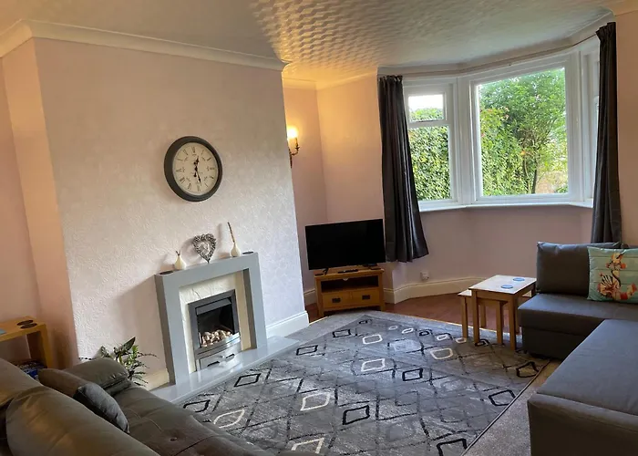 Seaside Flat With Private Garden * Scarborough